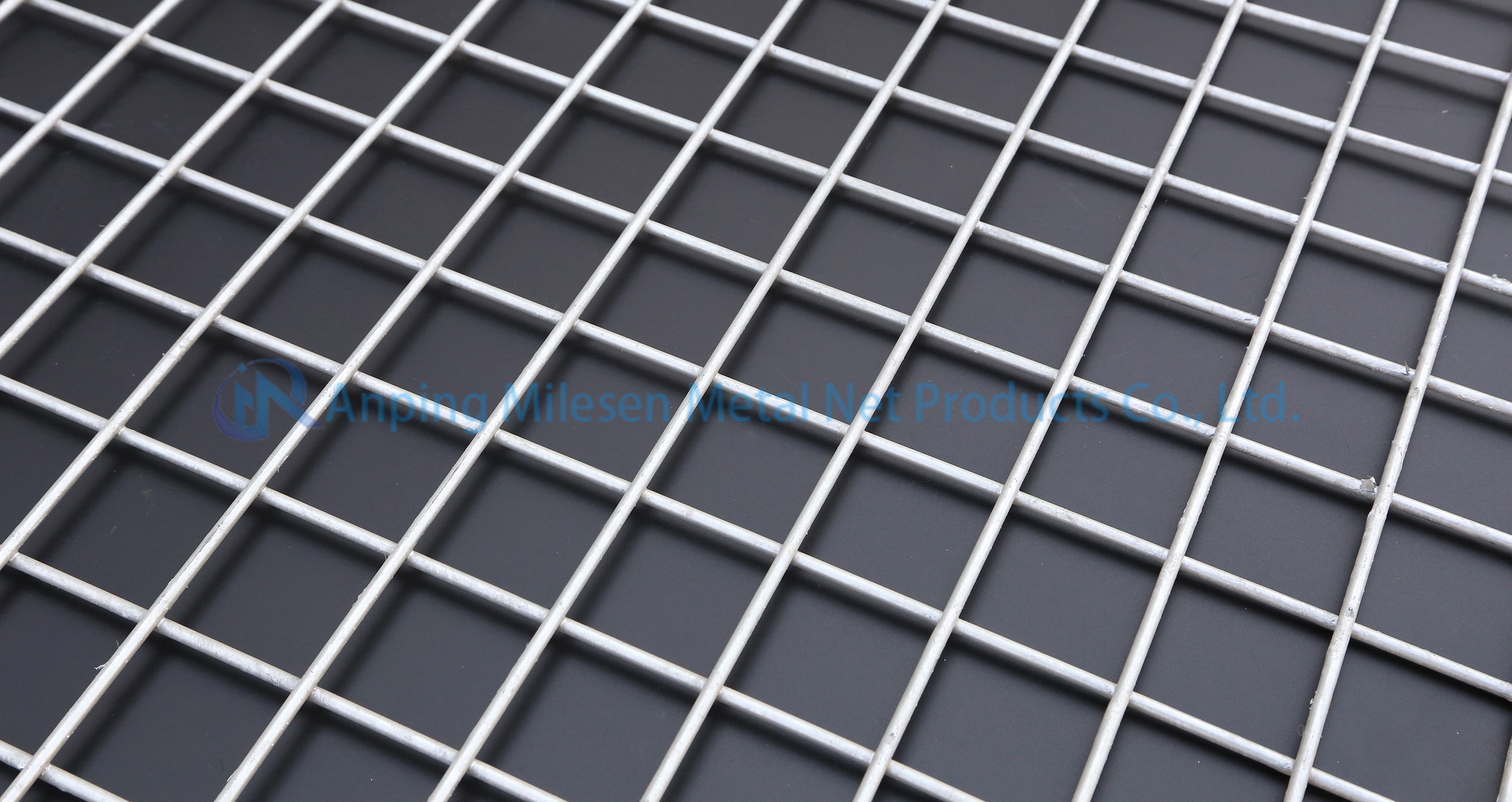 из нержавеющей стали.